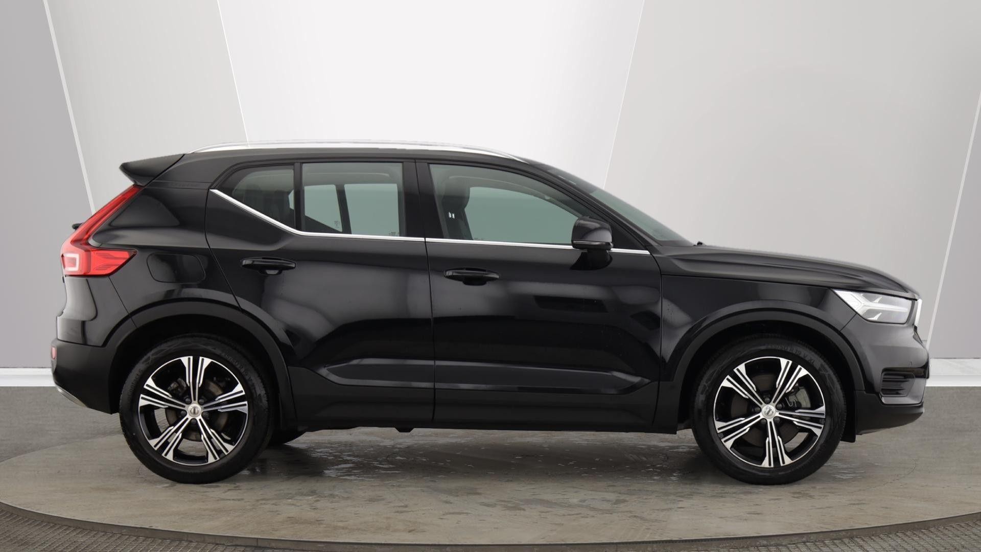 Volvo XC40 Image 2