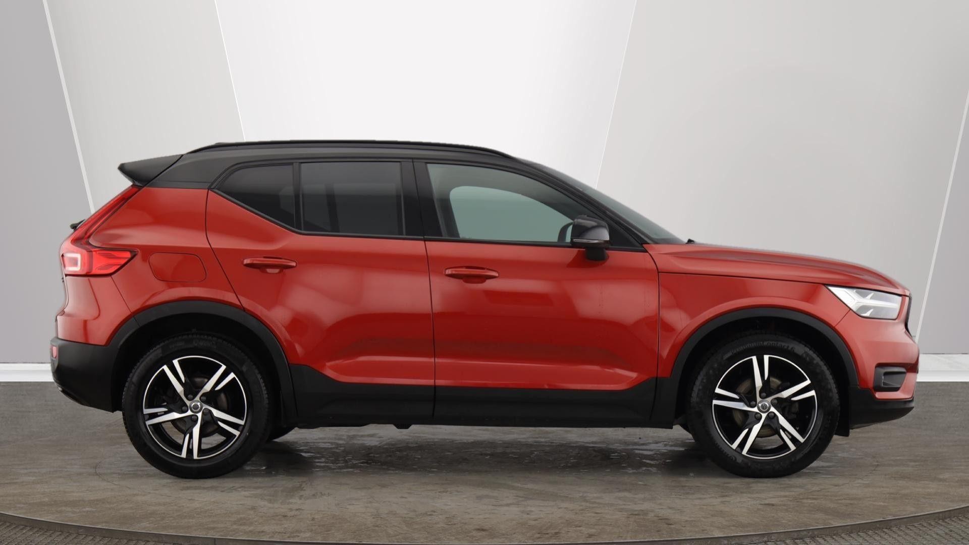 Volvo XC40 Image 2