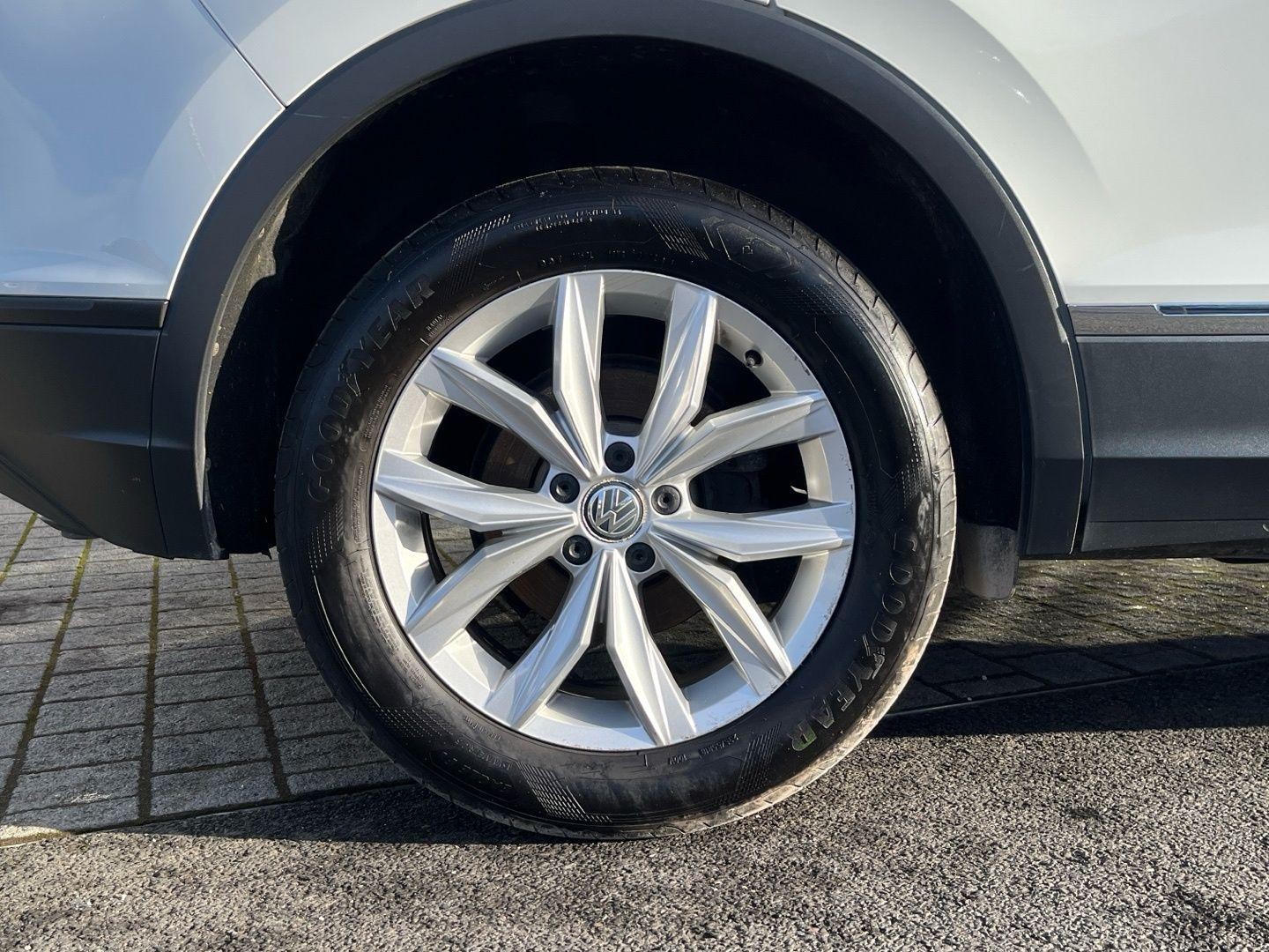 Volkswagen Tiguan Image 16