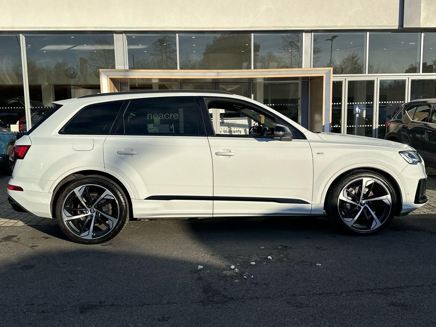 Audi Q7 Image 3