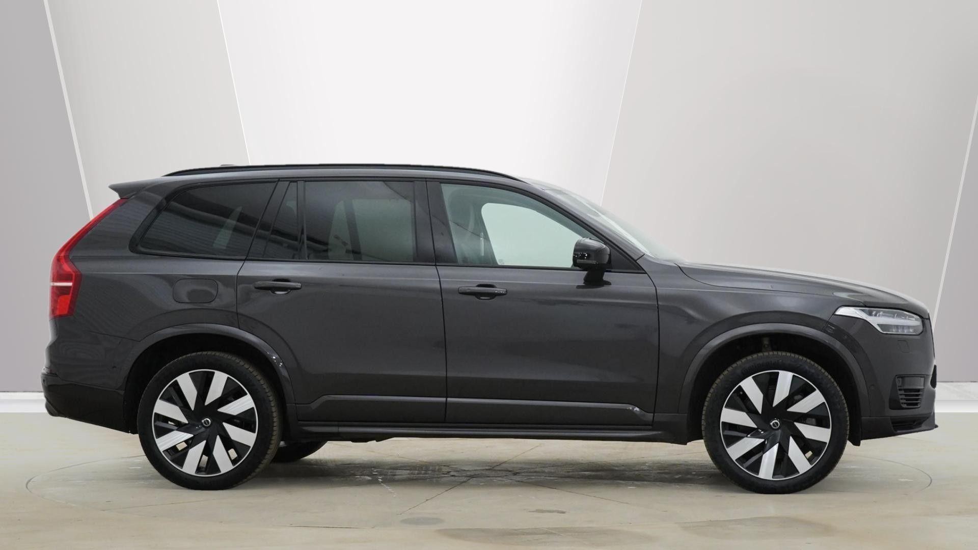 Volvo XC90 Image 2