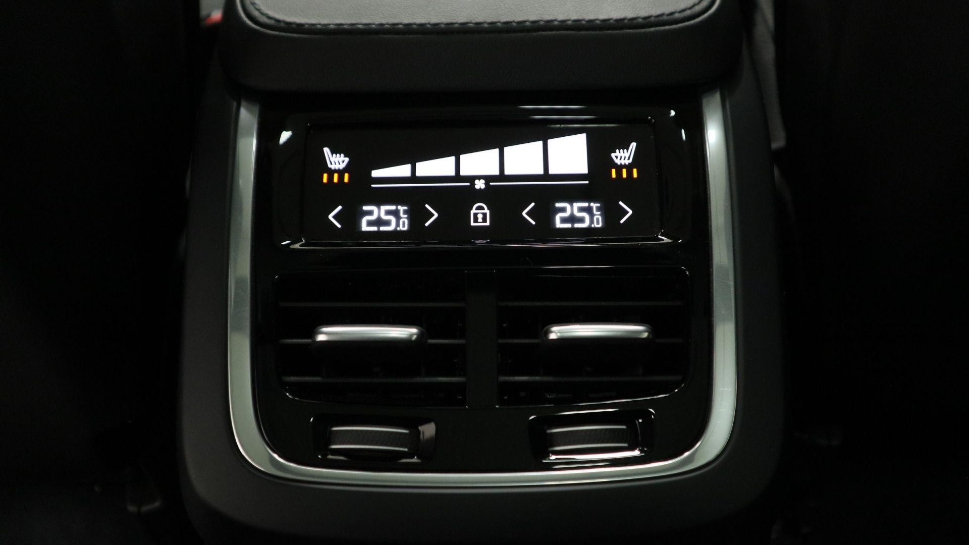 Volvo XC90 Image 17