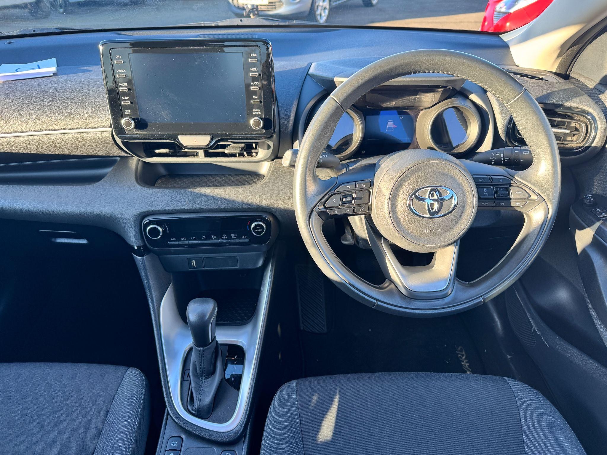 Toyota Yaris Image 17