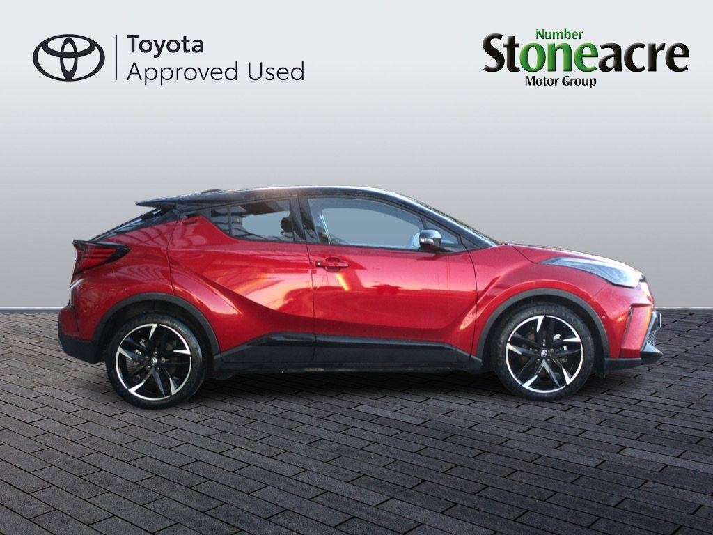 Toyota C-HR Image 4