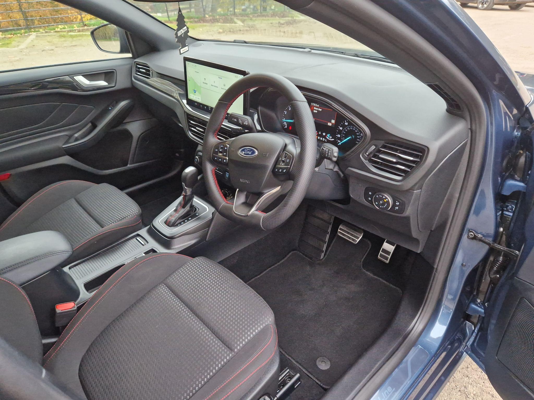 Ford Focus Image 12