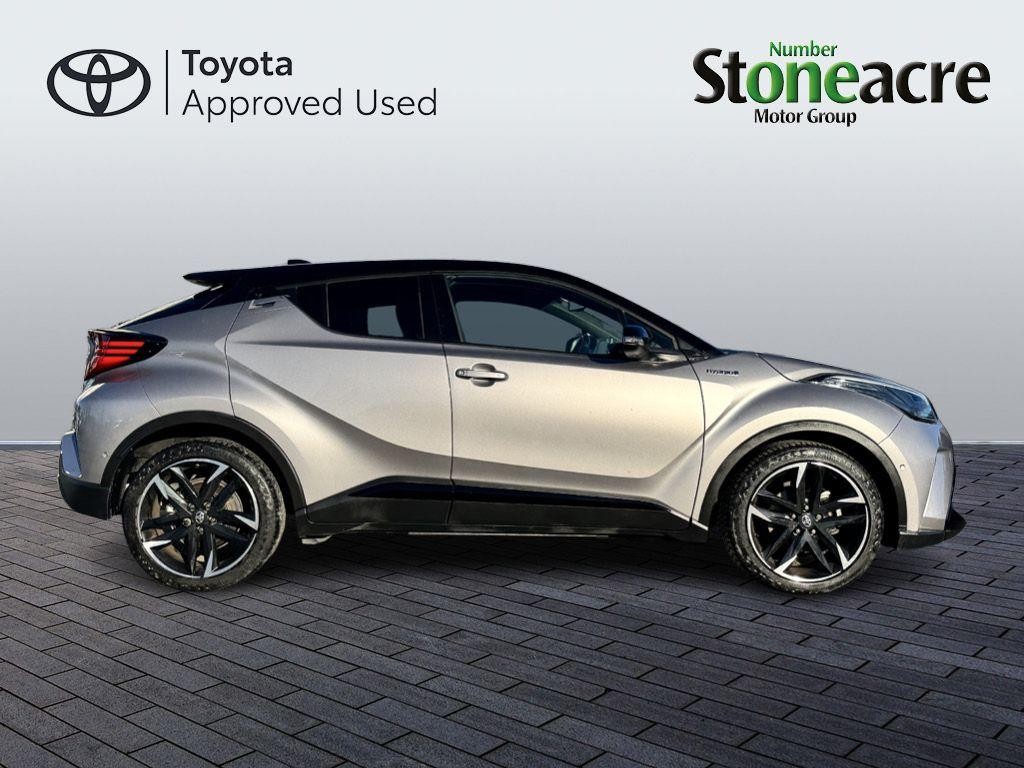 Toyota C-HR Image 4