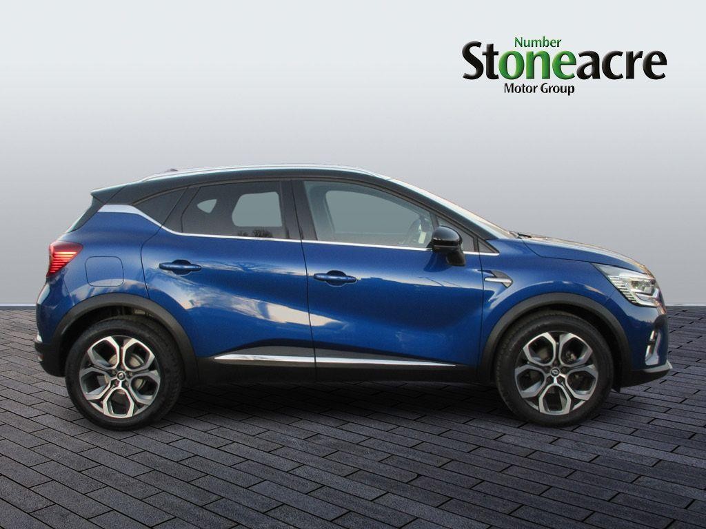 Renault Captur Image 2