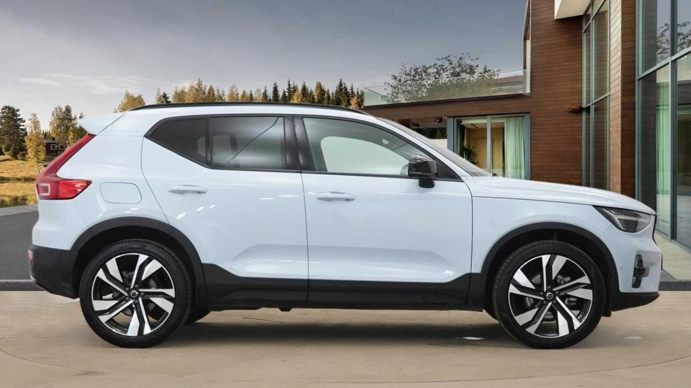 Volvo XC40 Image 2