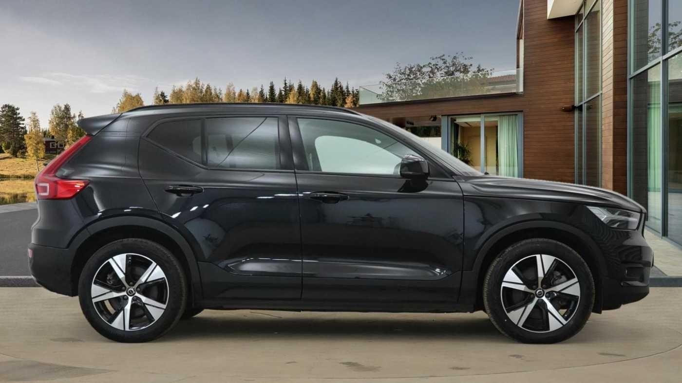 Volvo XC40 Image 2