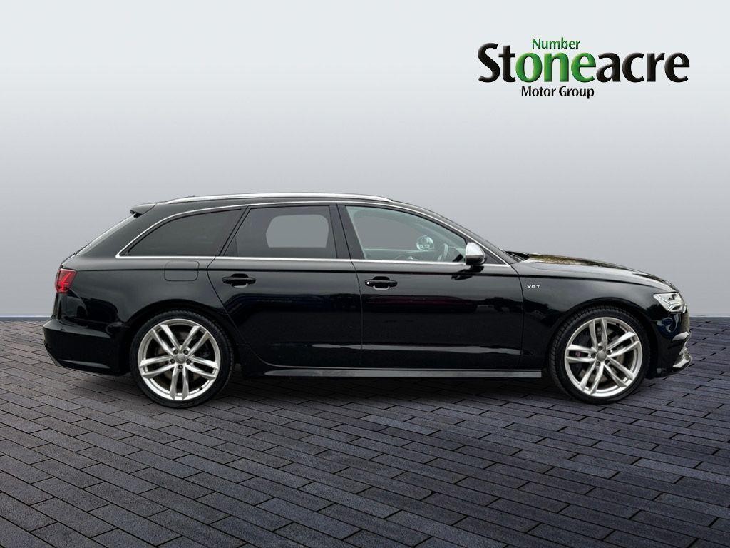 Audi S6 Avant Image 2