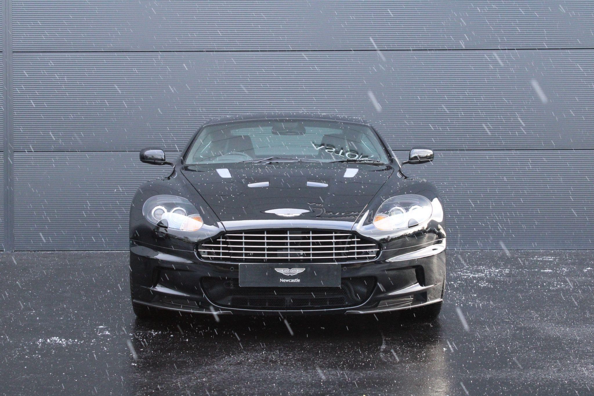 Aston Martin DBS Image 2