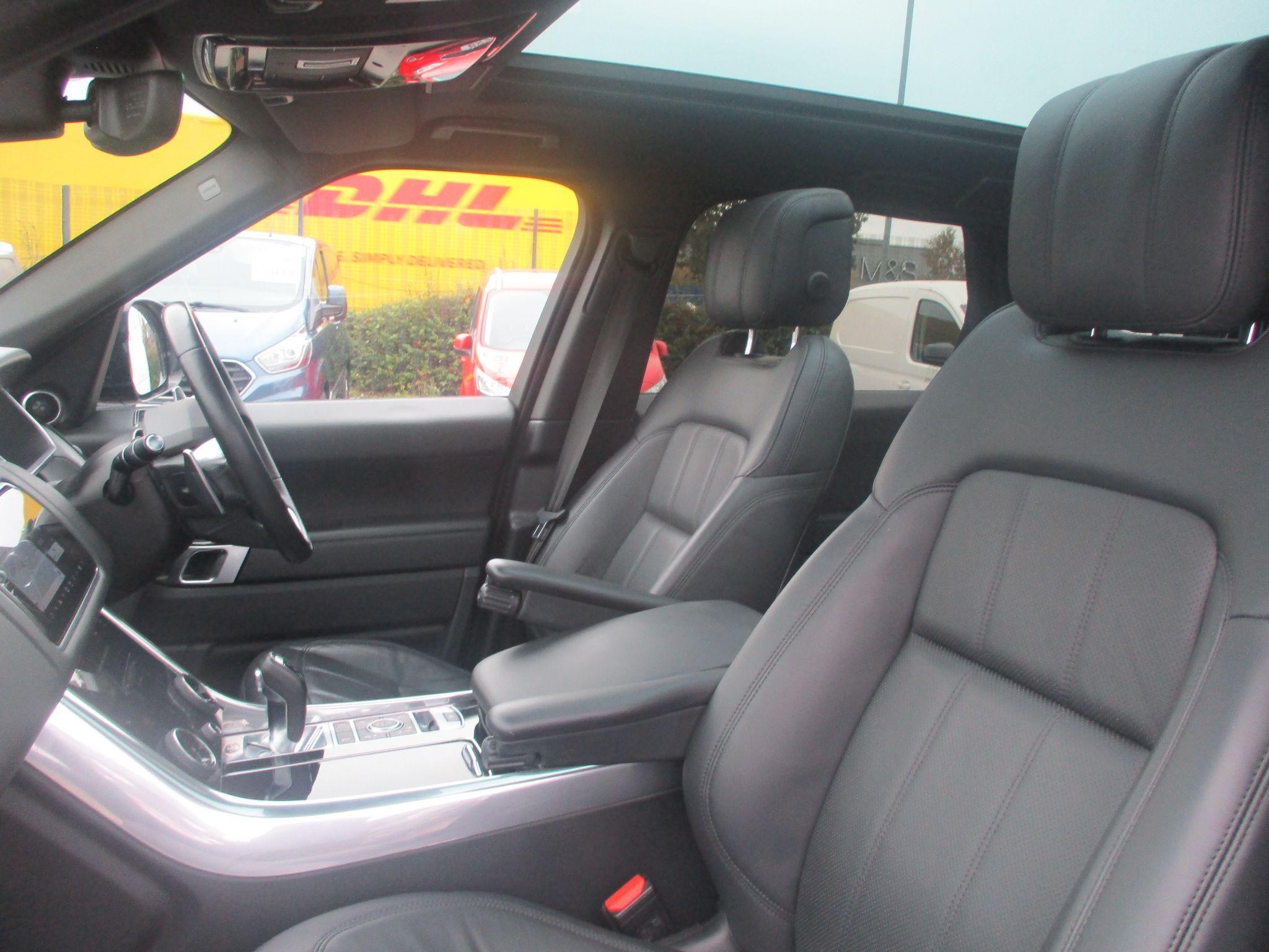 Land Rover Range Rover Sport Image 41