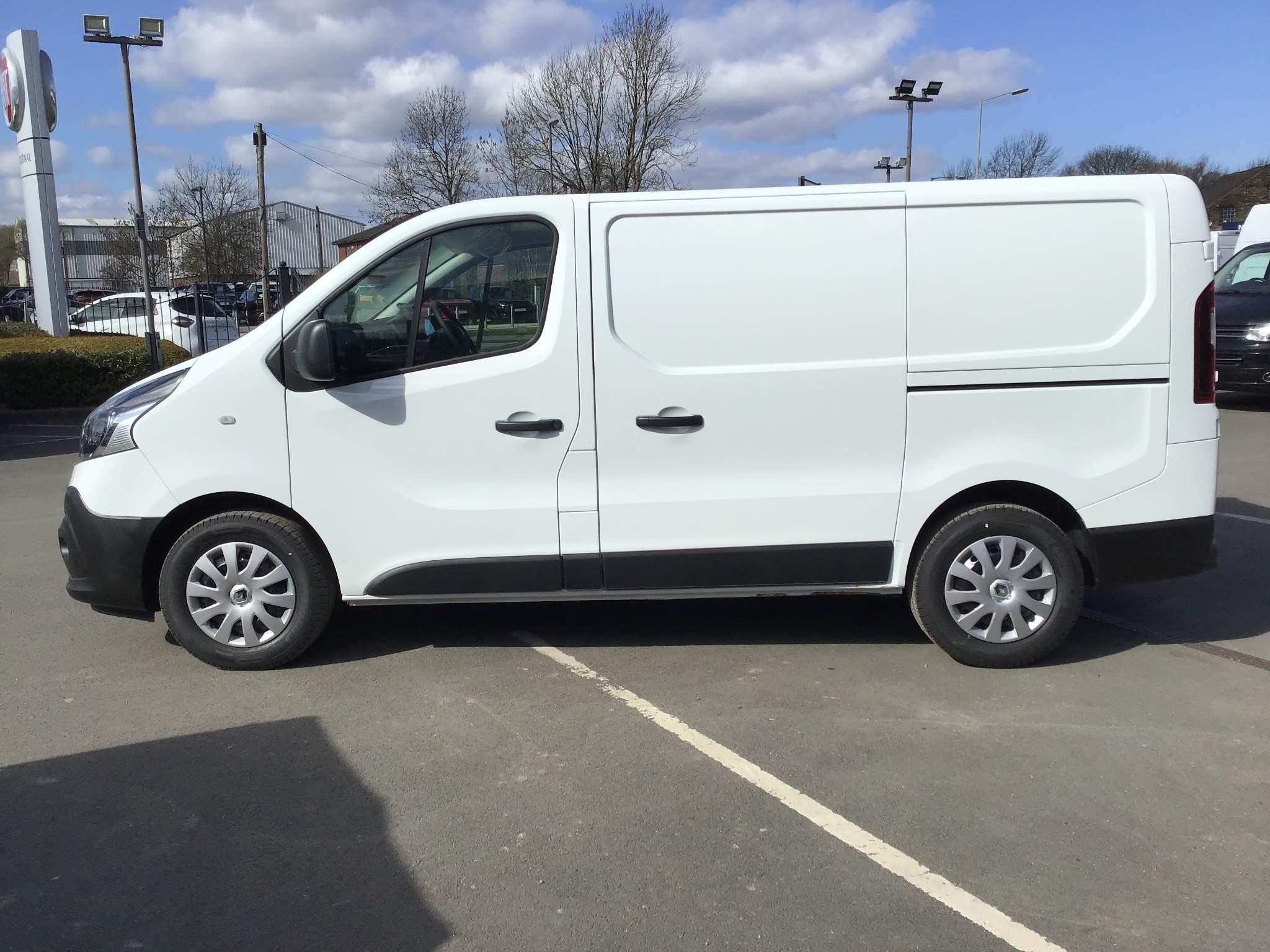 Renault Trafic Image 2