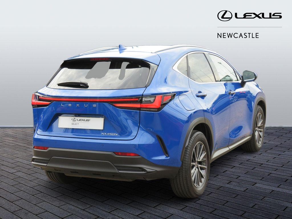 Lexus NX Plug-in Hybrid Image 5