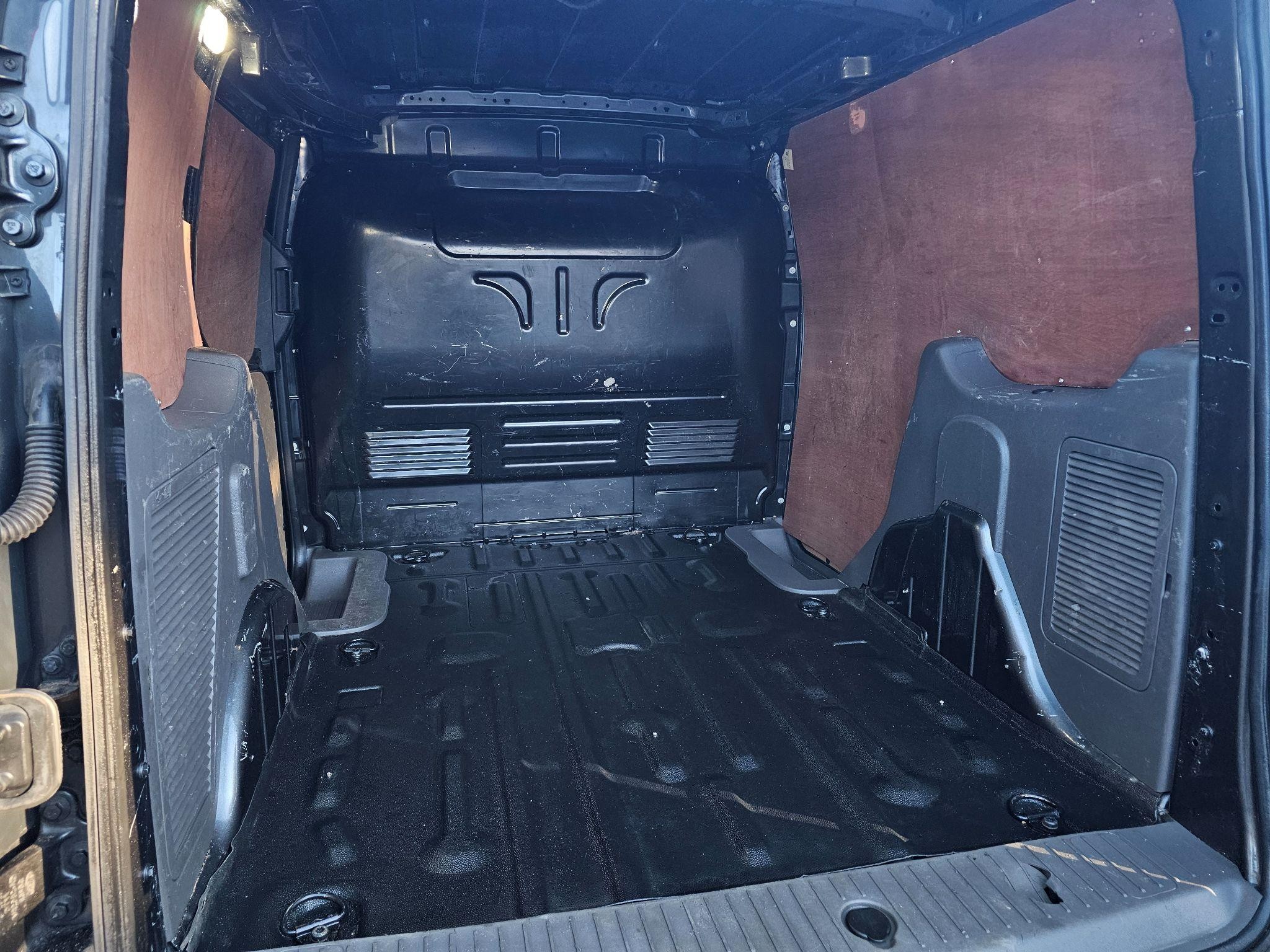 Ford Transit Connect Image 16