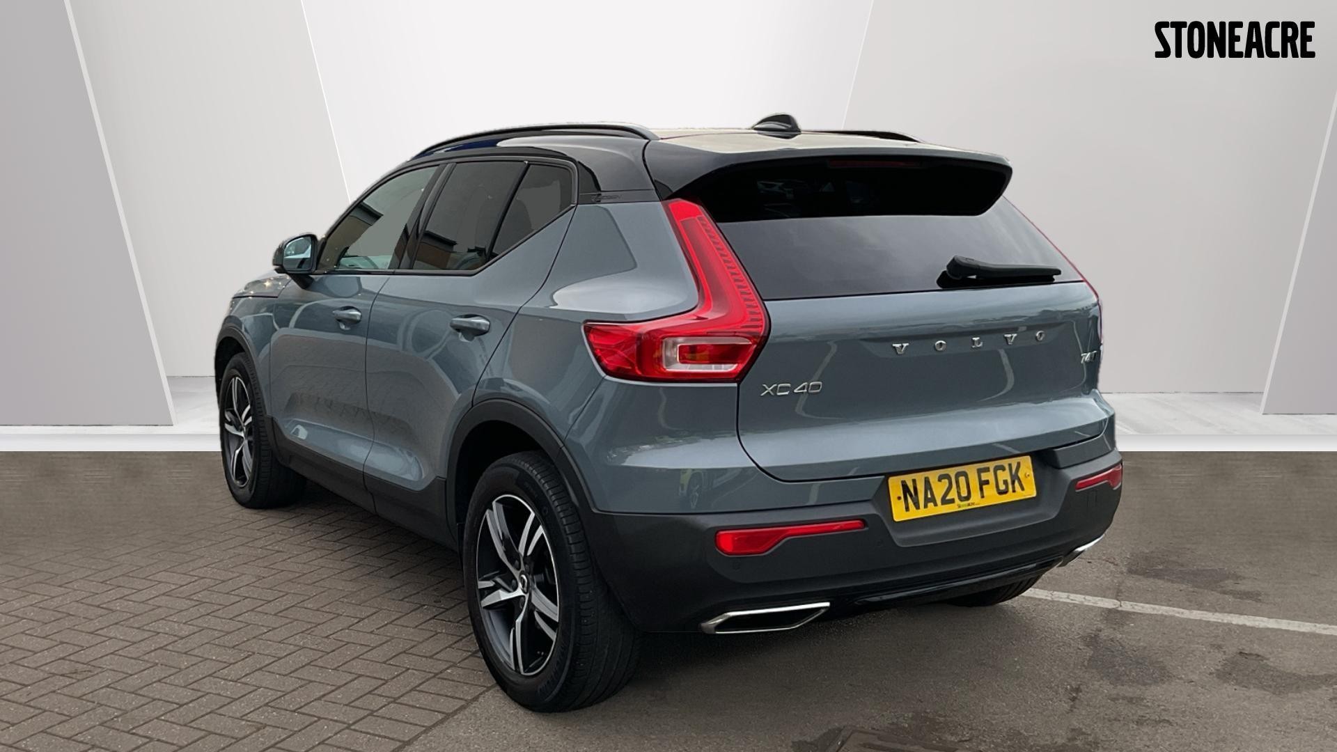 Volvo XC40 Image 2