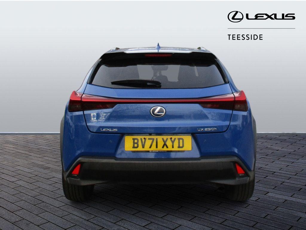 Lexus UX Image 6