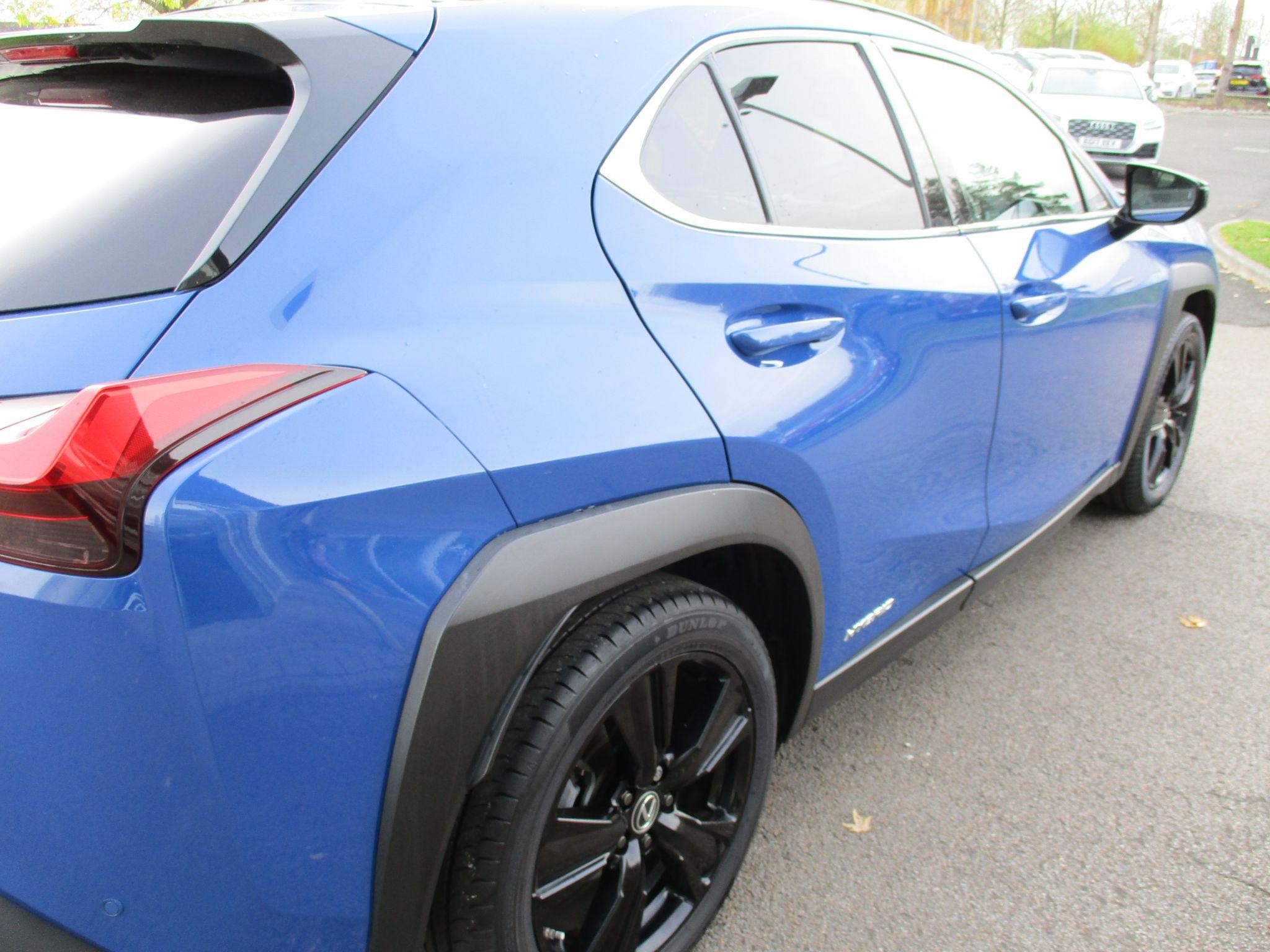 Lexus UX Image 39