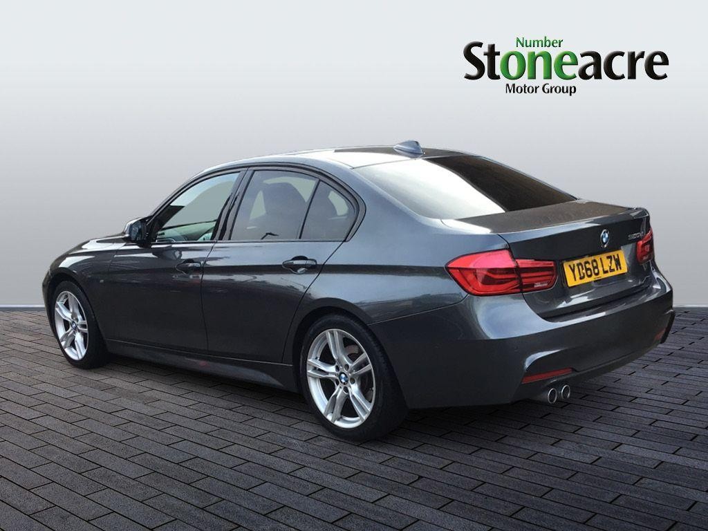 BMW 3 Series Image 5