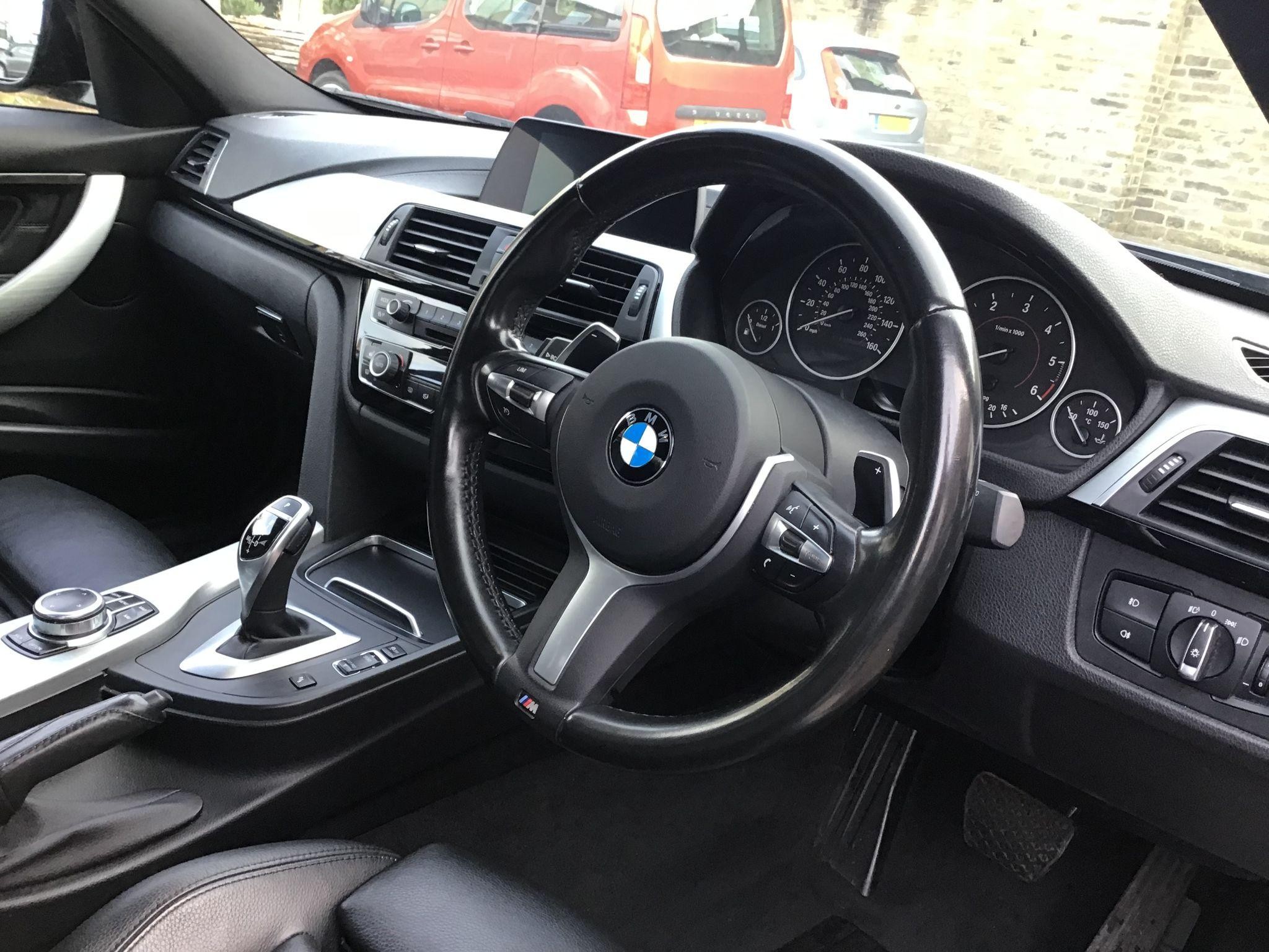 BMW 3 Series Image 15