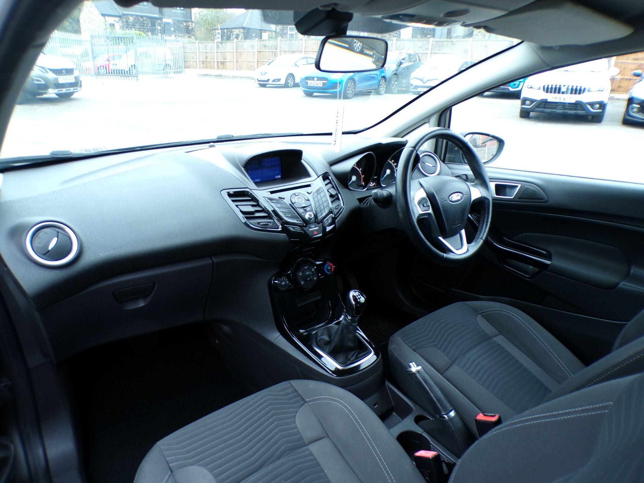 Ford Fiesta Image 12