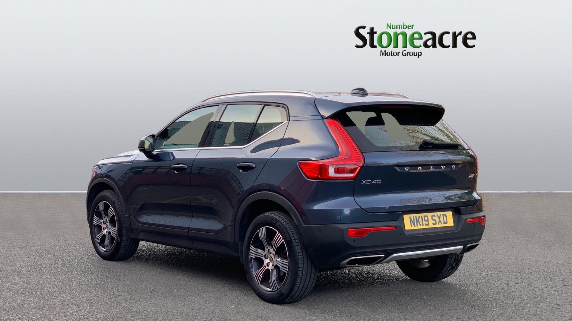 Volvo XC40 Image 2