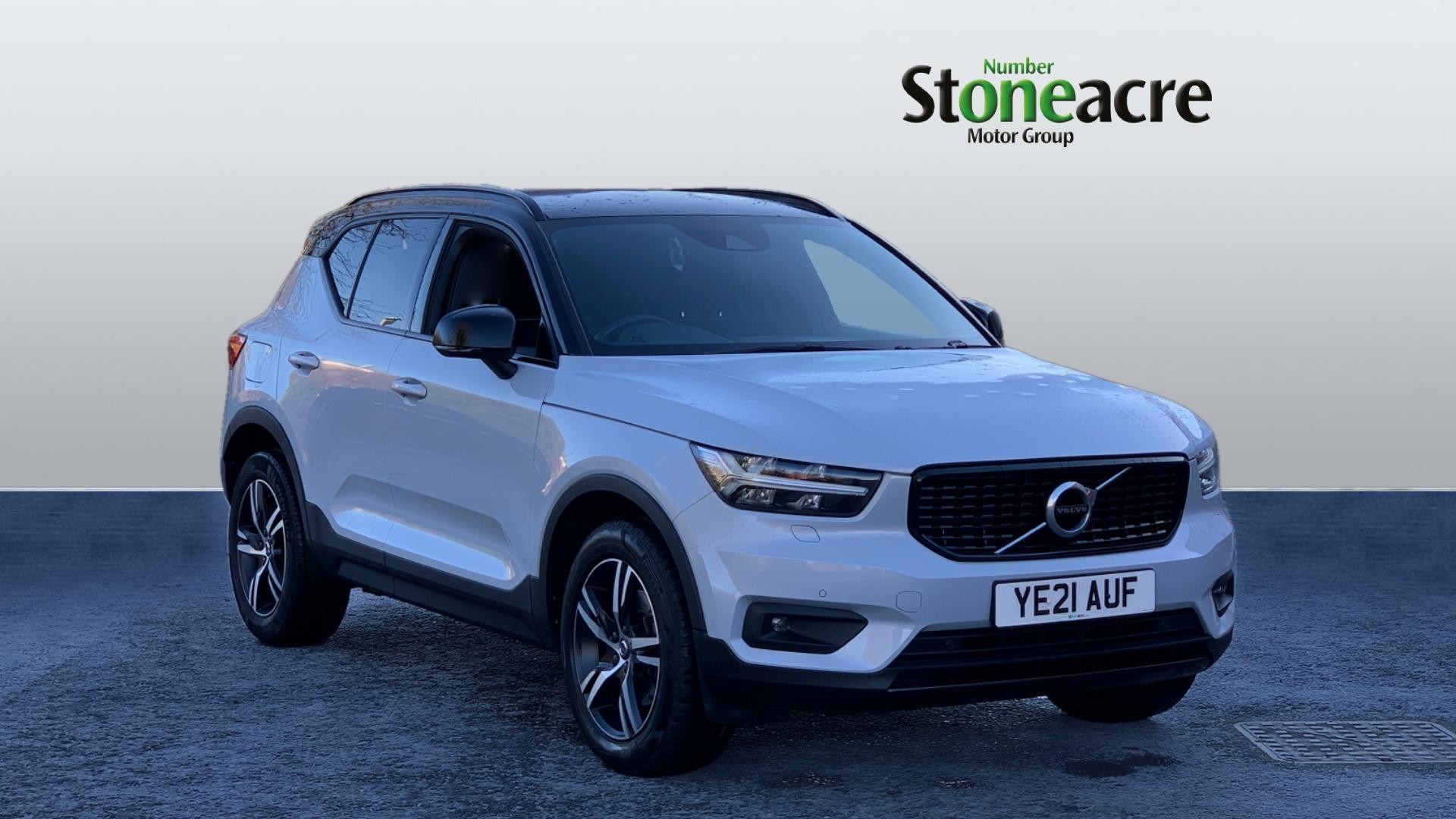 Volvo XC40 Image 1