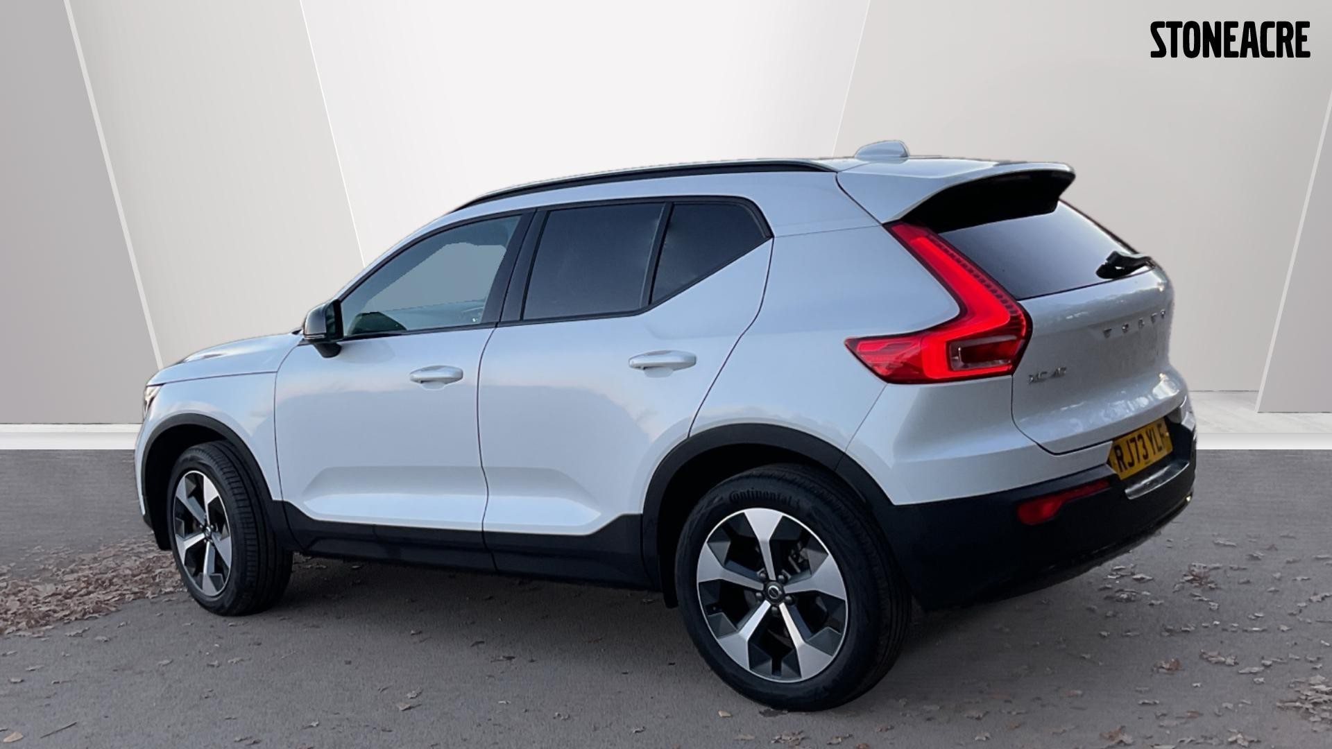 Volvo XC40 Image 2