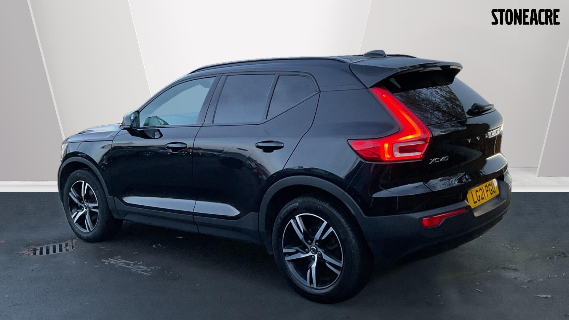 Volvo XC40 Image 2