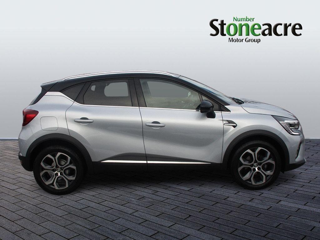 Renault Captur Image 2