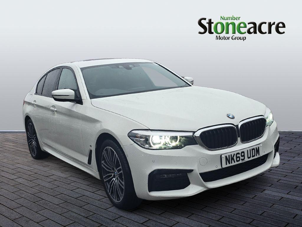 BMW 5 Series Image 1