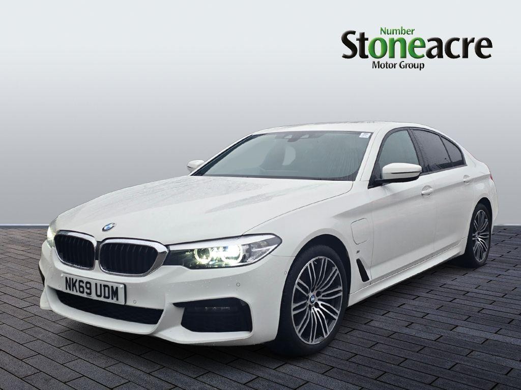 BMW 5 Series Image 7