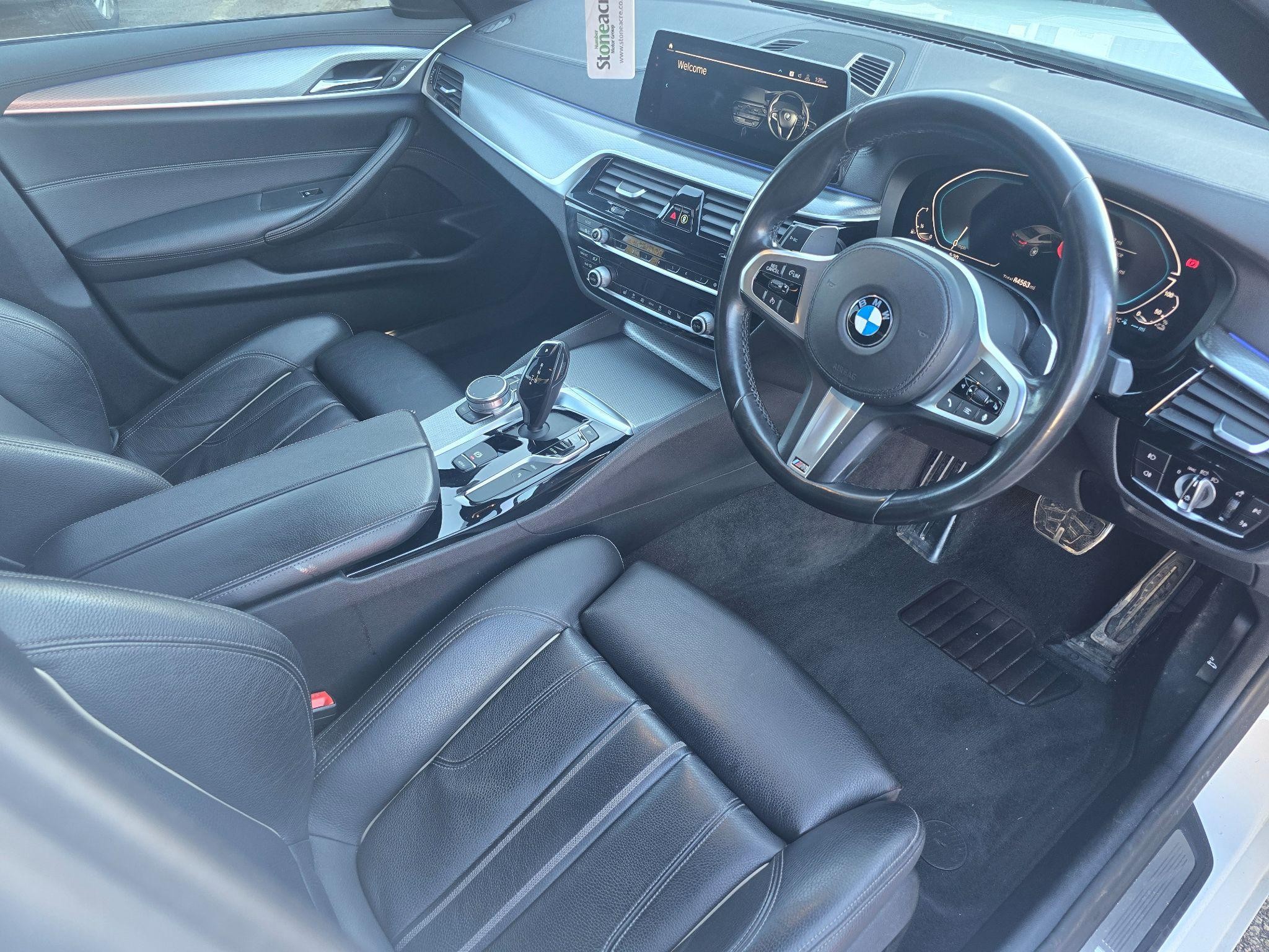 BMW 5 Series Image 11