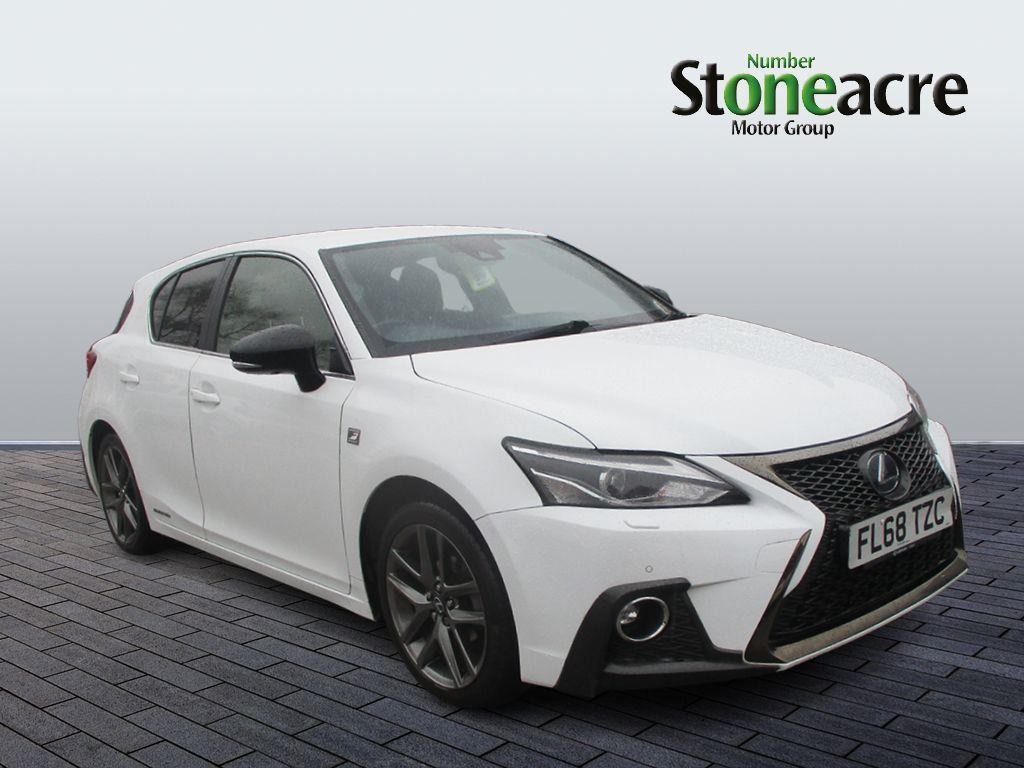 Lexus CT Image 1