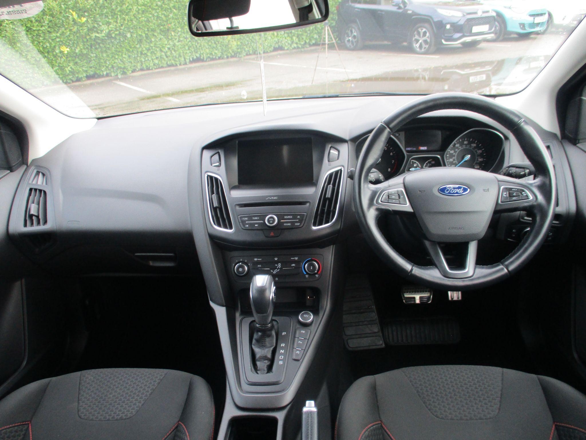 Ford Focus Image 17