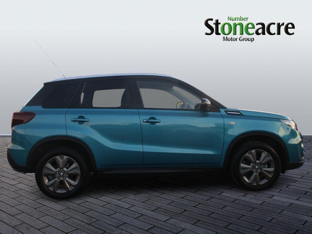 Suzuki Vitara Image 2