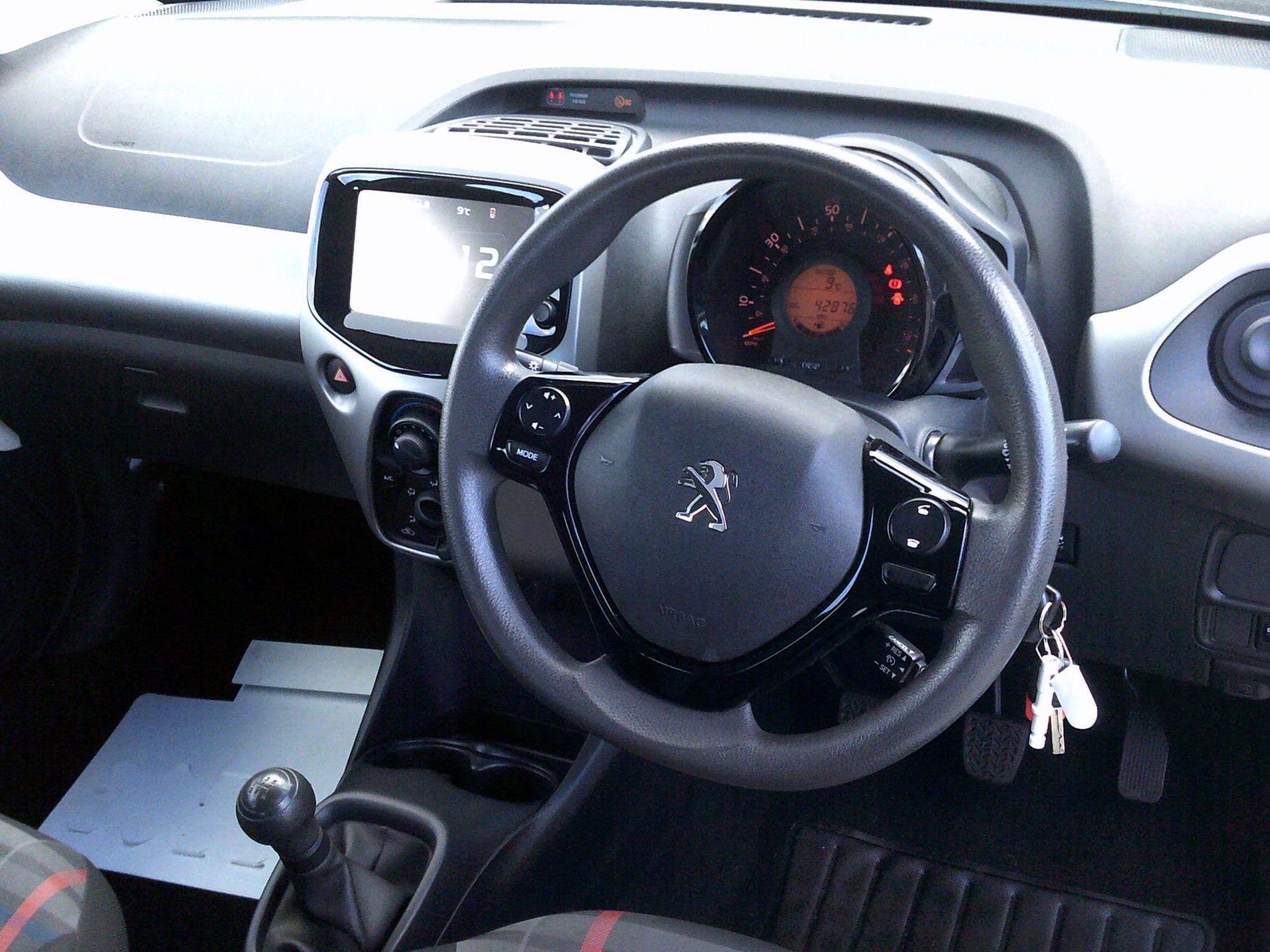 Peugeot 108 Image 14