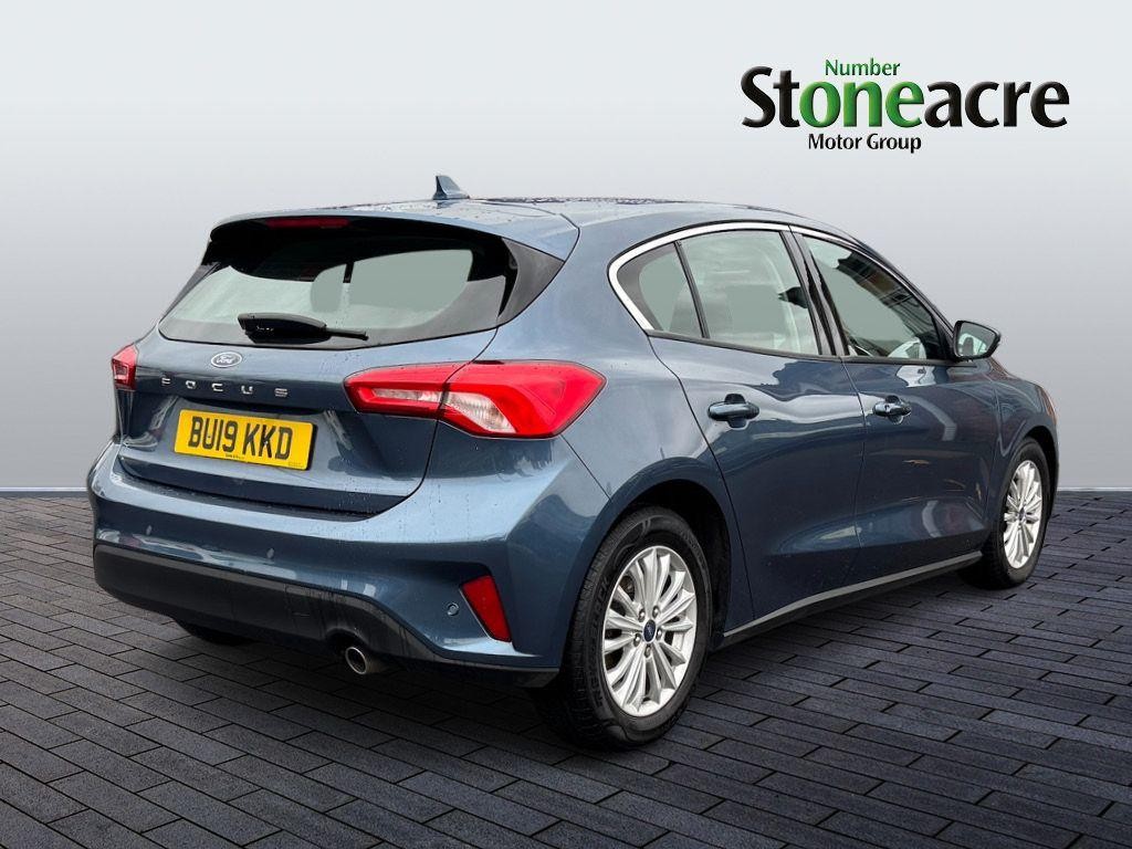 Ford Focus Image 8