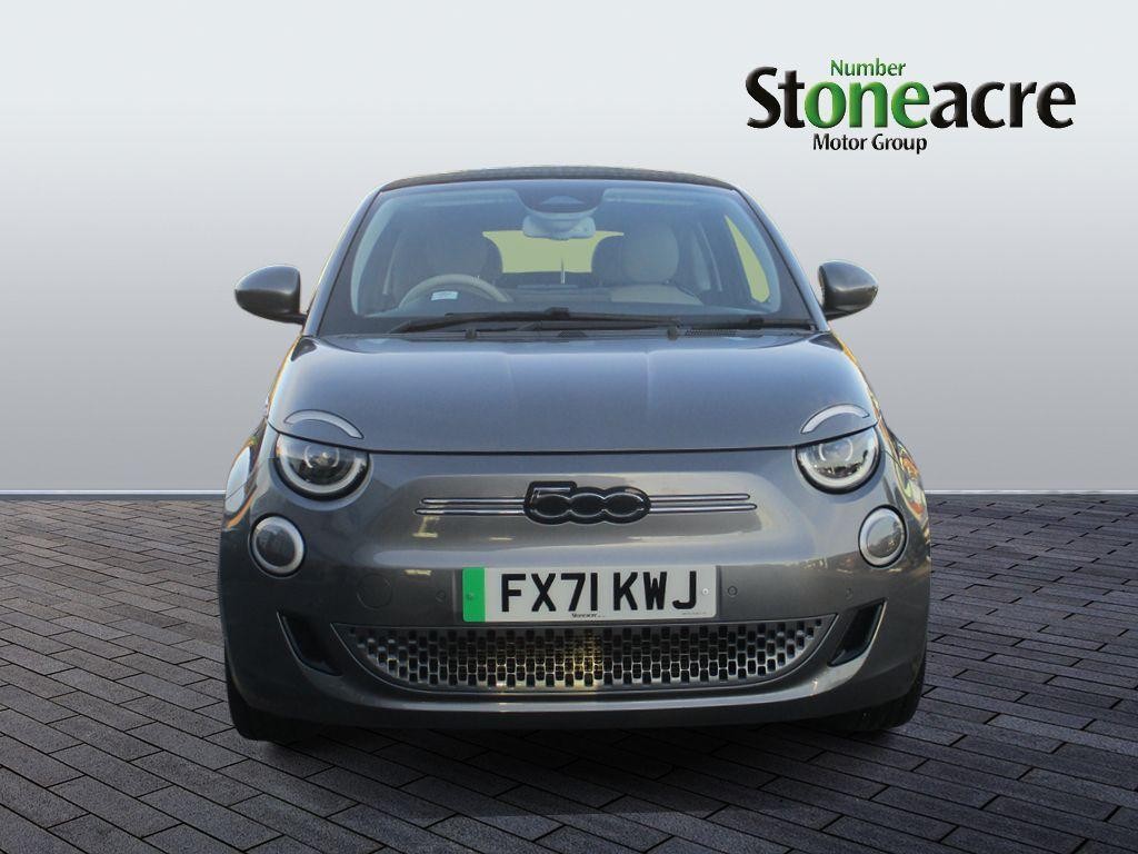 Fiat 500e C Image 8