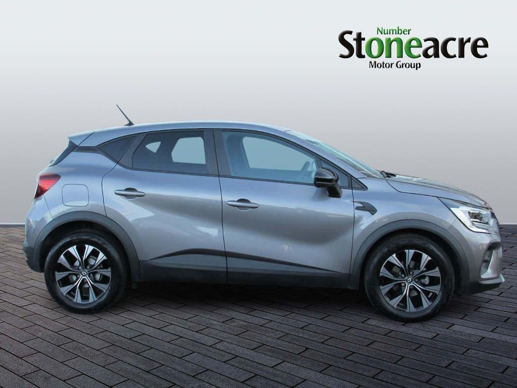 Renault Captur Image 2