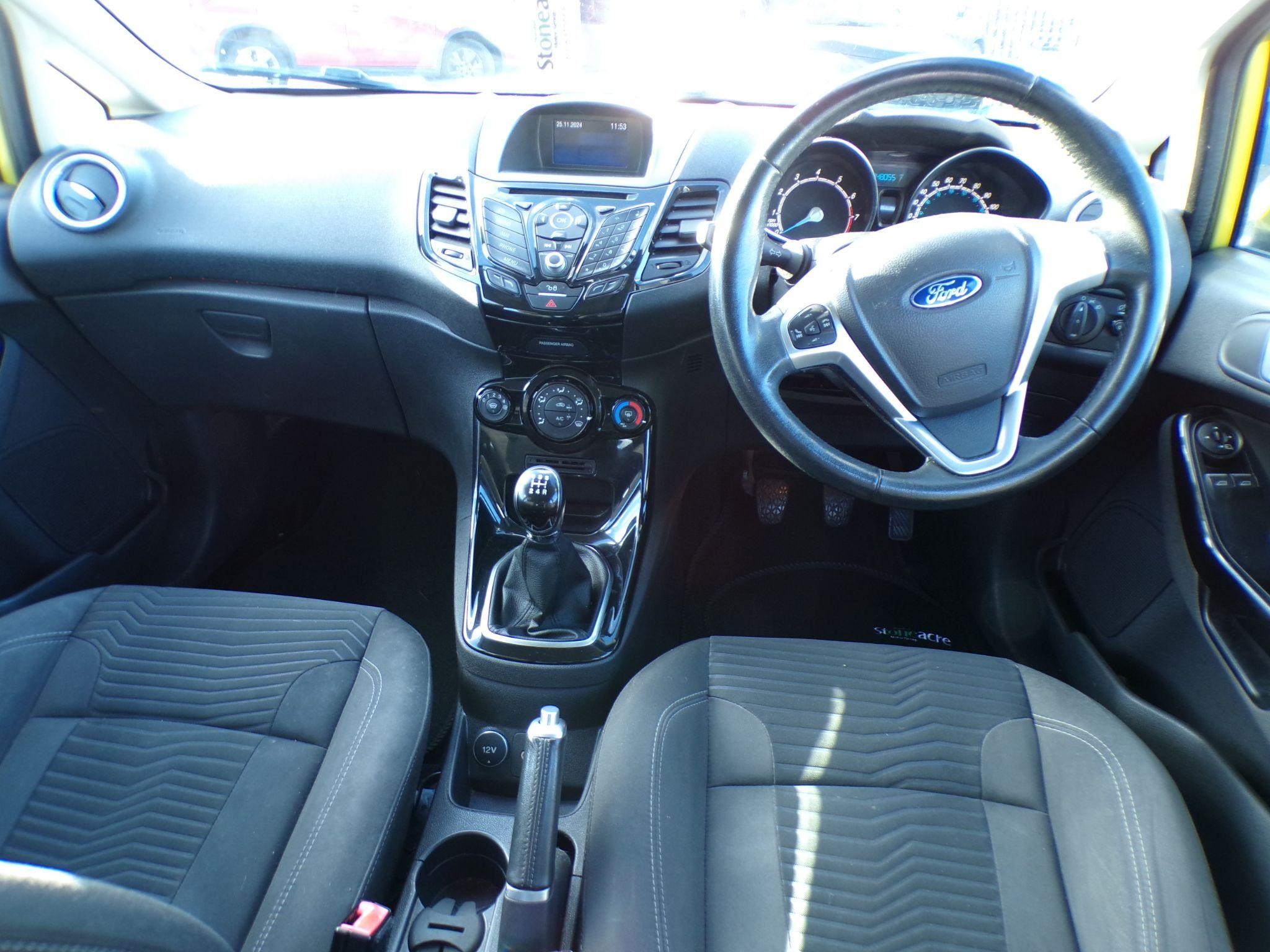 Ford Fiesta Image 9