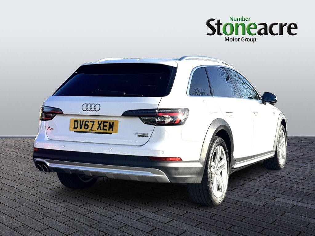 Audi A4 Allroad Image 3