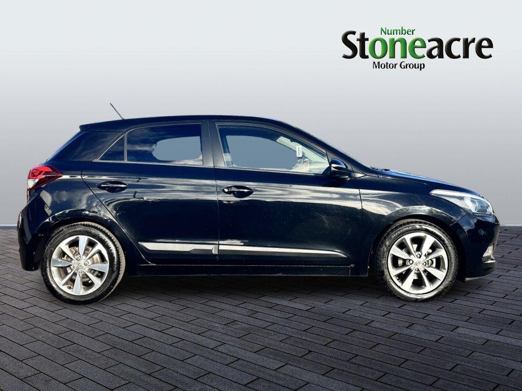 Hyundai i20 Image 2