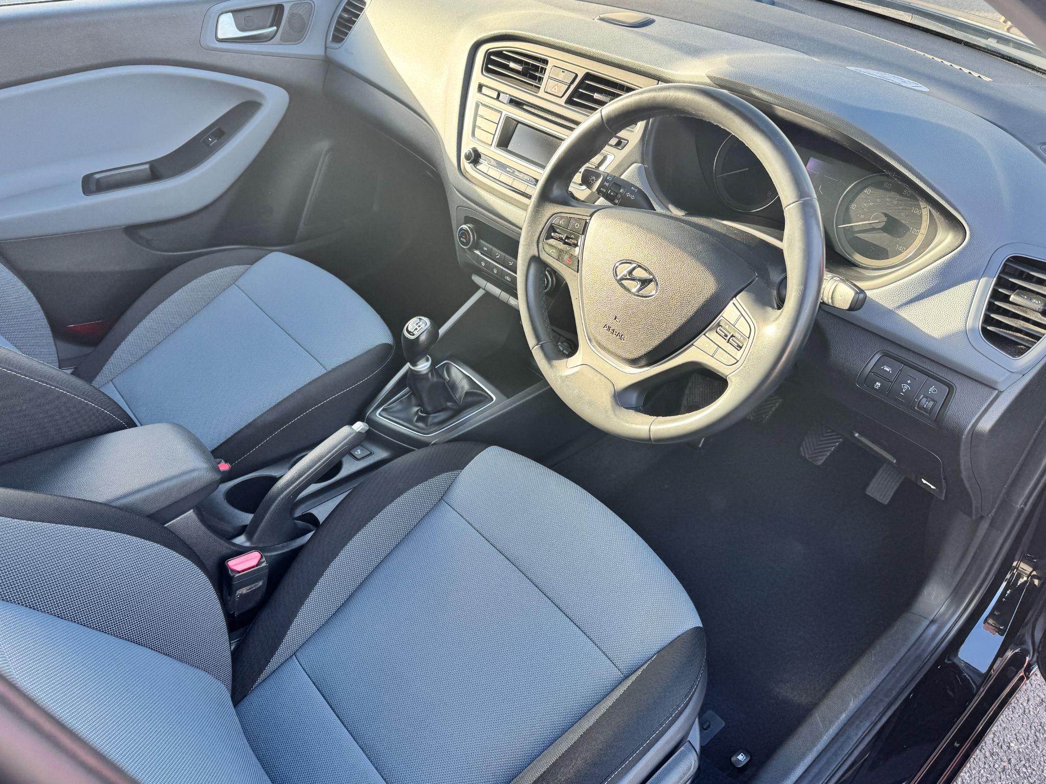 Hyundai i20 Image 11