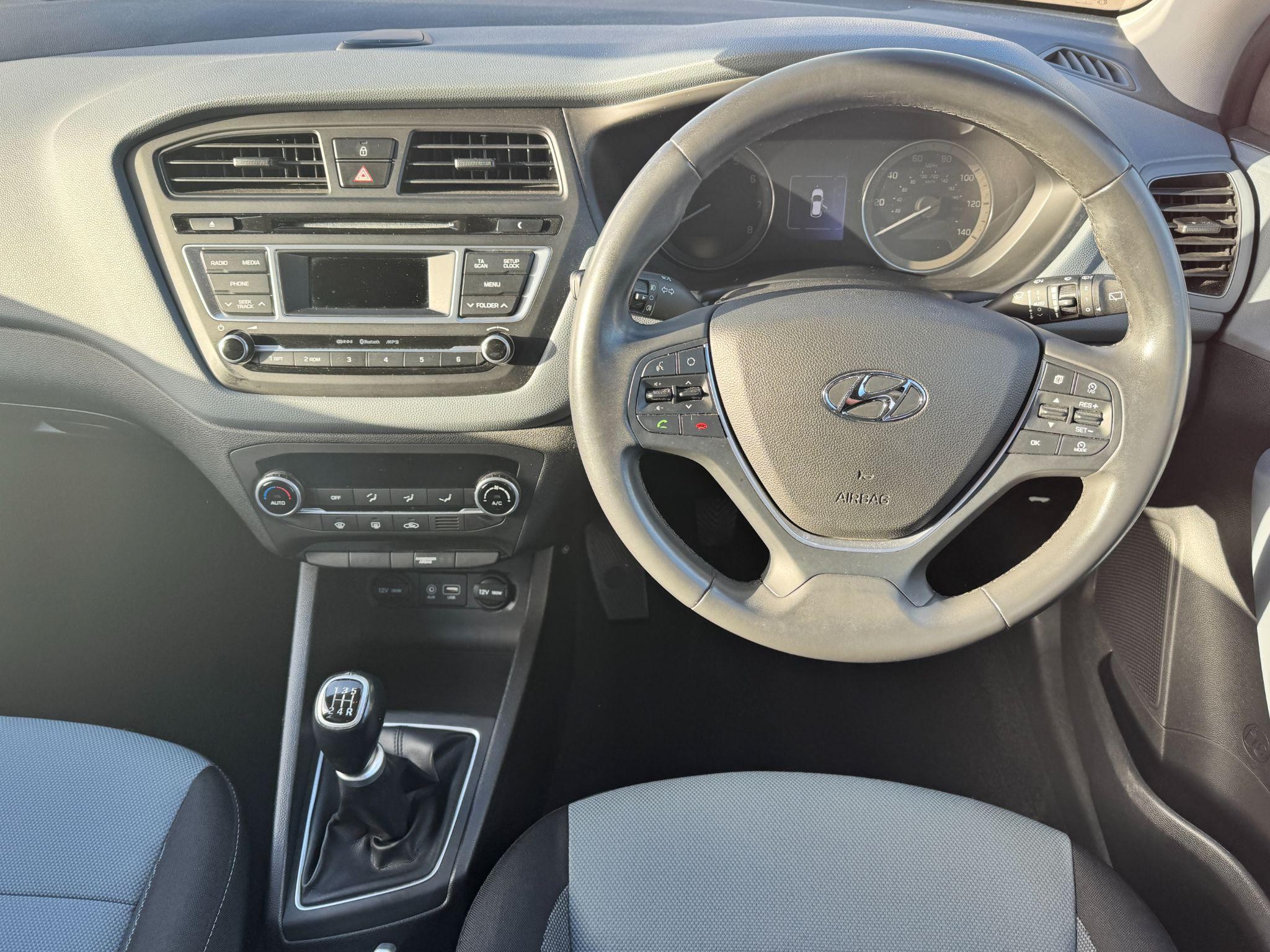 Hyundai i20 Image 15