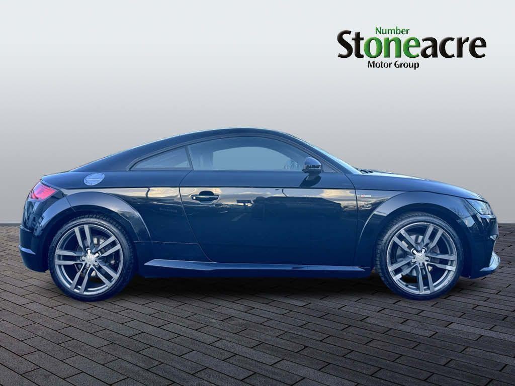 Audi TT Image 2