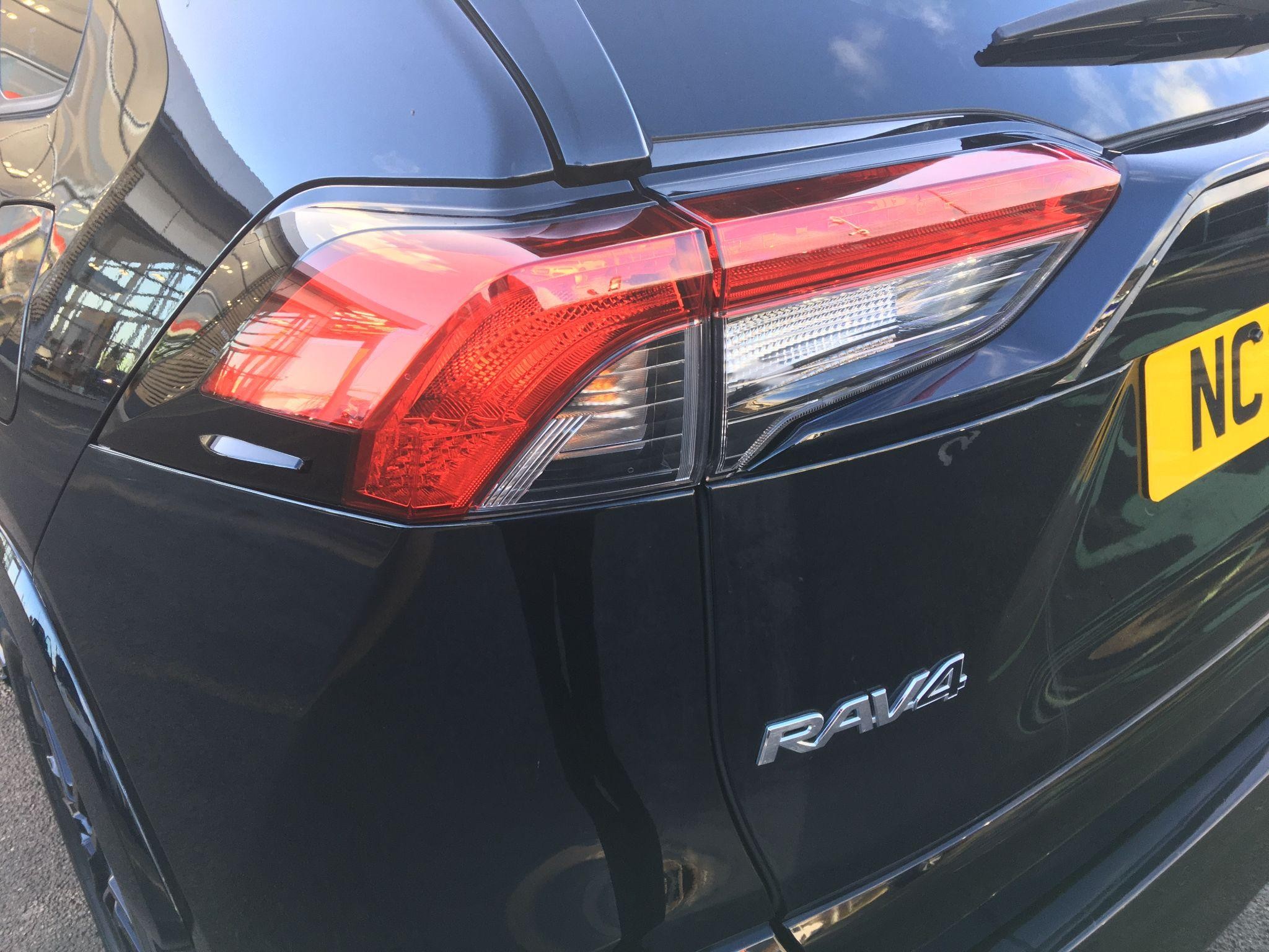 Toyota RAV4 Image 31