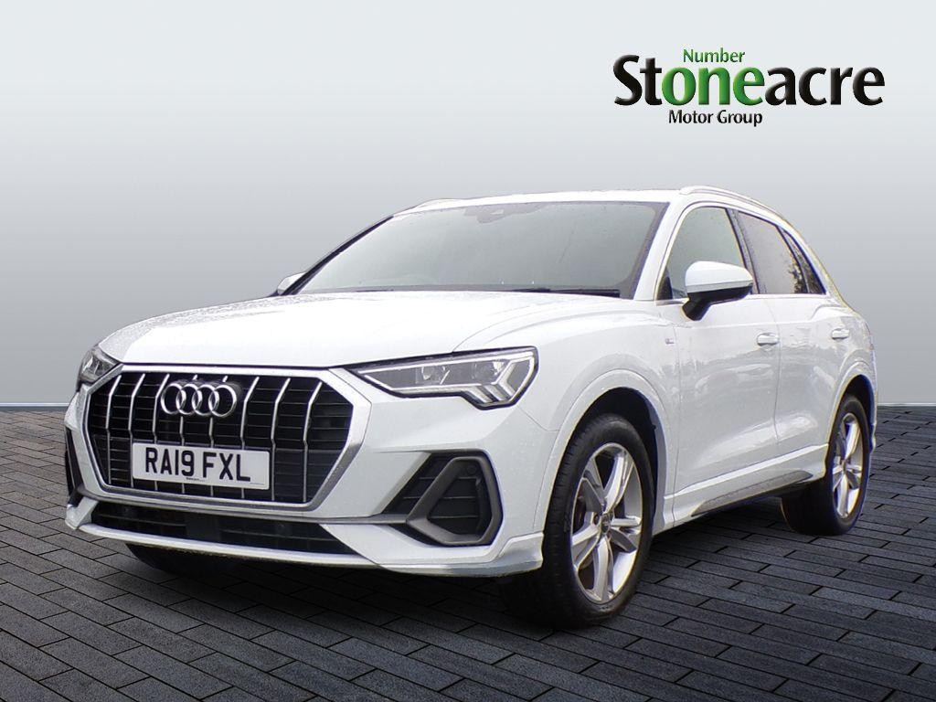 Audi Q3 Image 6