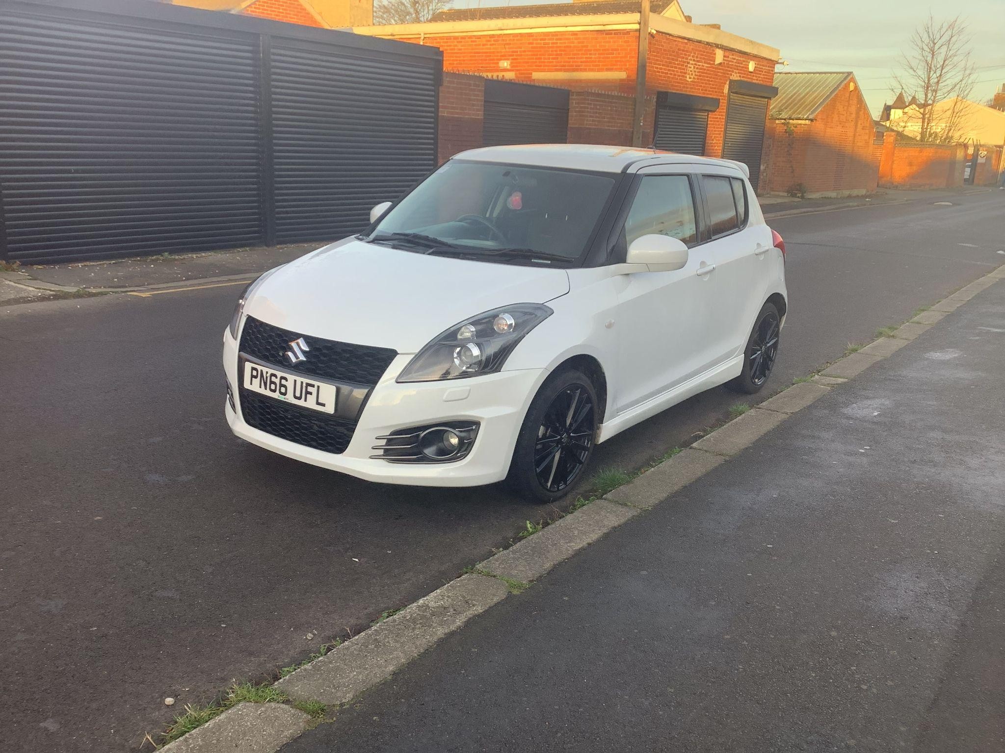 Suzuki Swift Image 2