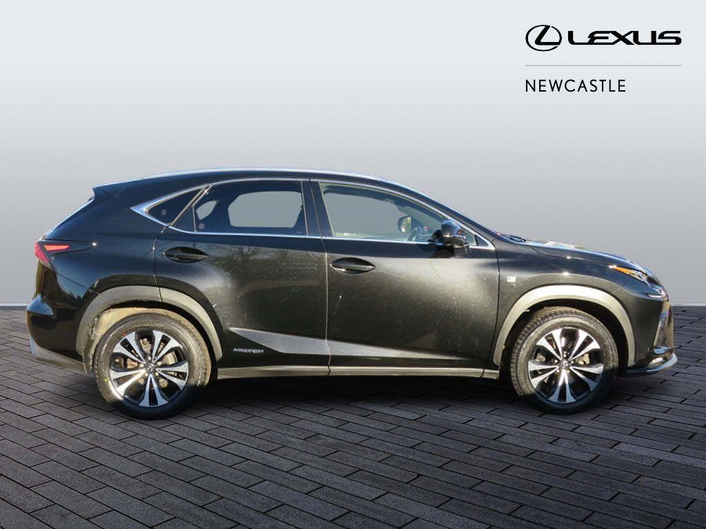 Lexus NX Image 4